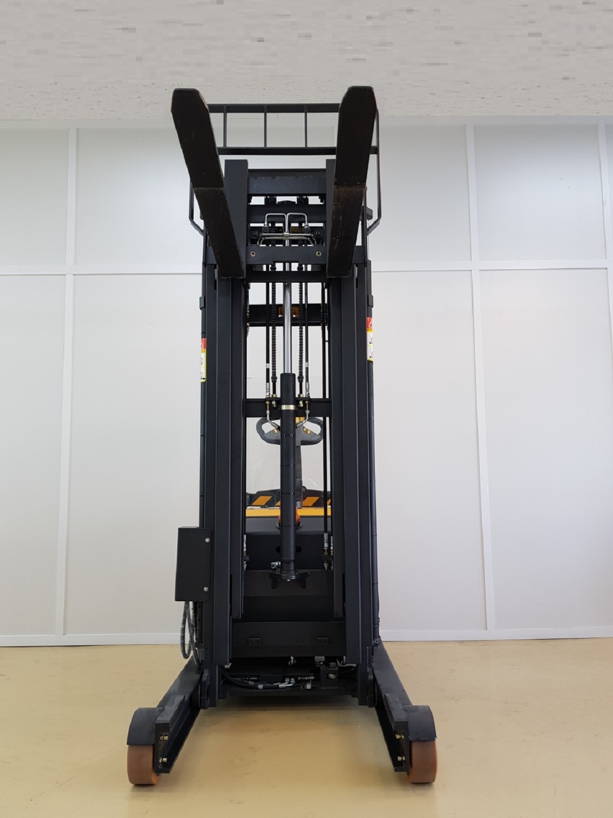 전동 포크리프트 (리치 타입) MRF-12D / MRF-15T